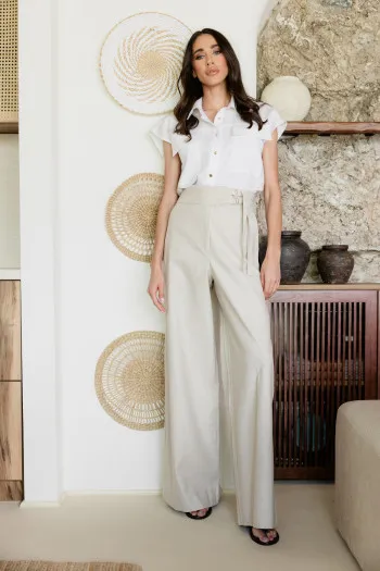 Pantalone sa širokim pojasom 