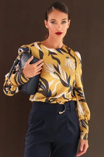 Bluza naglašenih rukava u cvetnom dezenu 