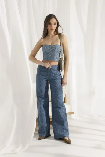 Teksas crop top sa teksturom 