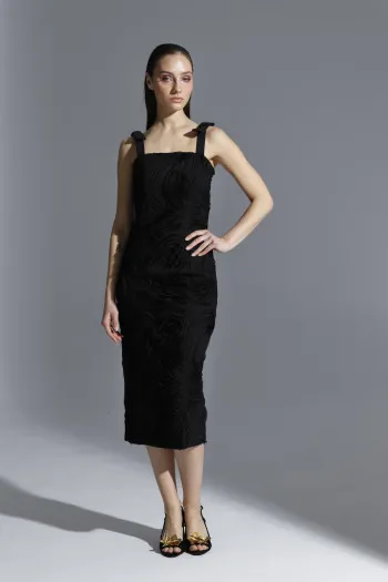 Elegantna midi haljina sa teksturom 